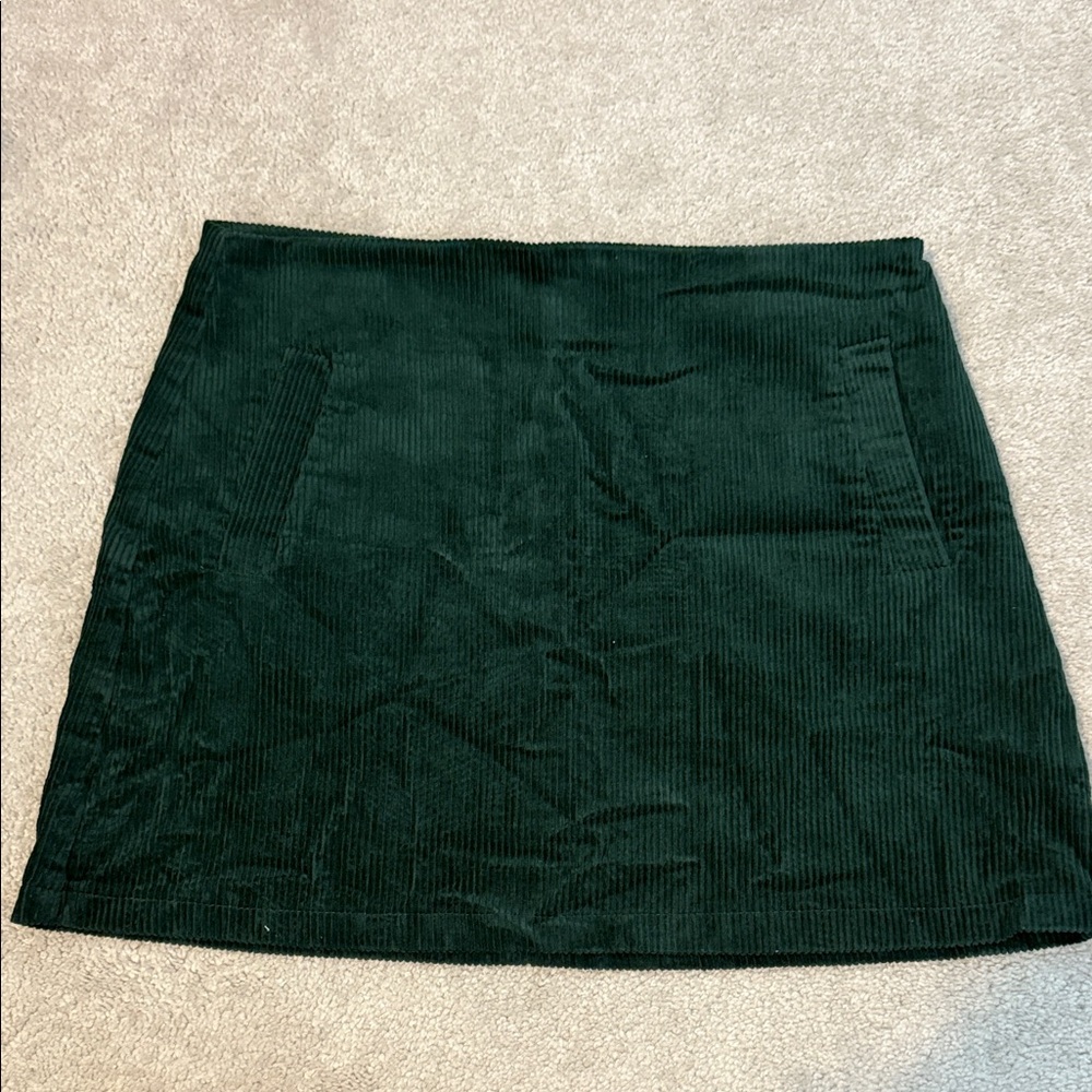 New Look 8 dark green corduroy mini skirt
